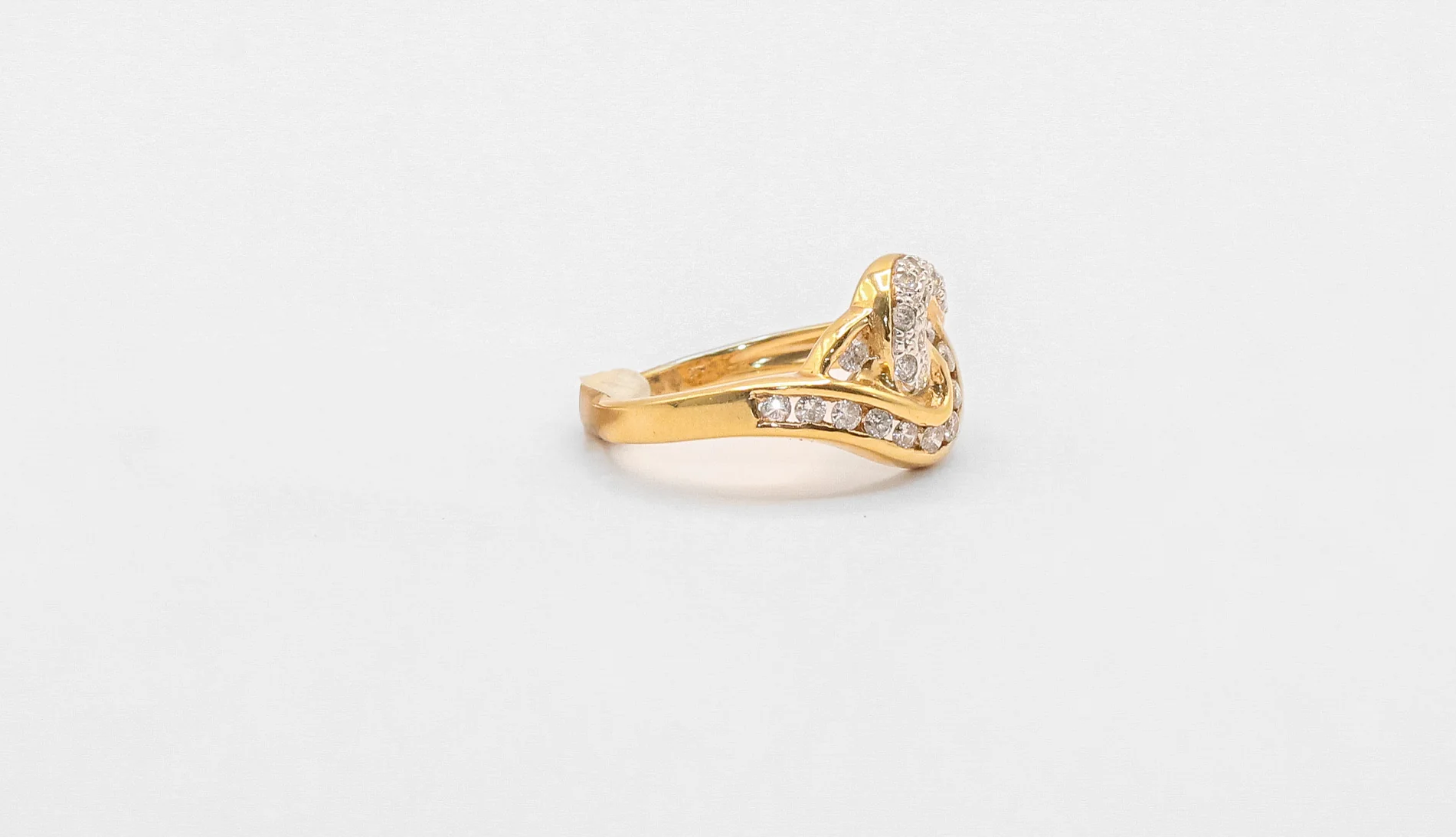 14K Gold Diamond Ring - Image 2