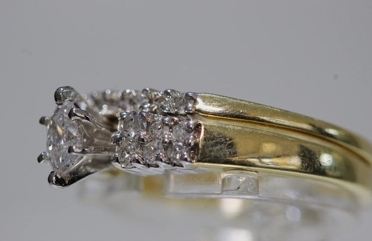14K Gold 1 Carat Marquis Diamond Engagement Ring - Image 3
