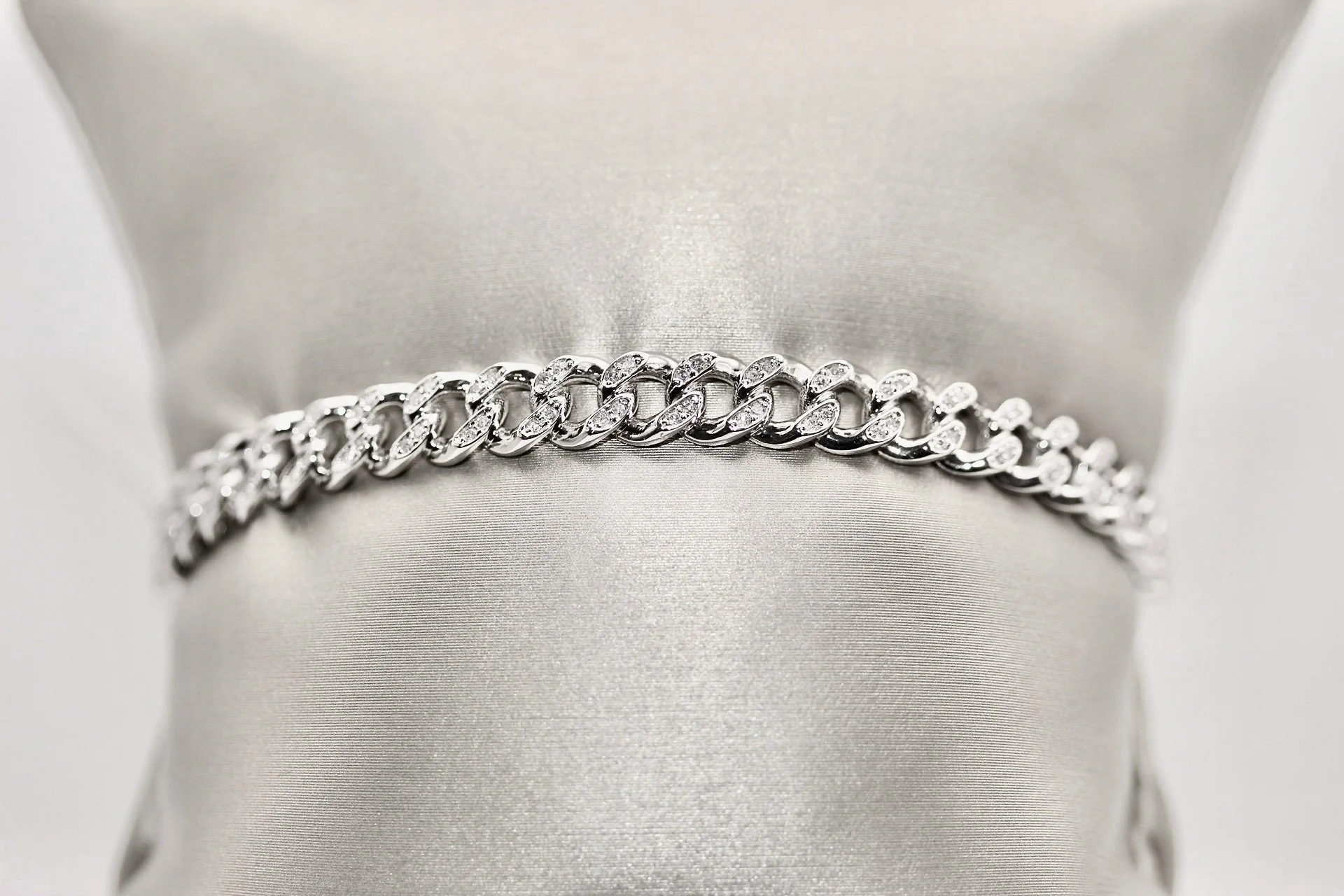 14K White Gold .33 Carat Diamond Bangle Bracelet