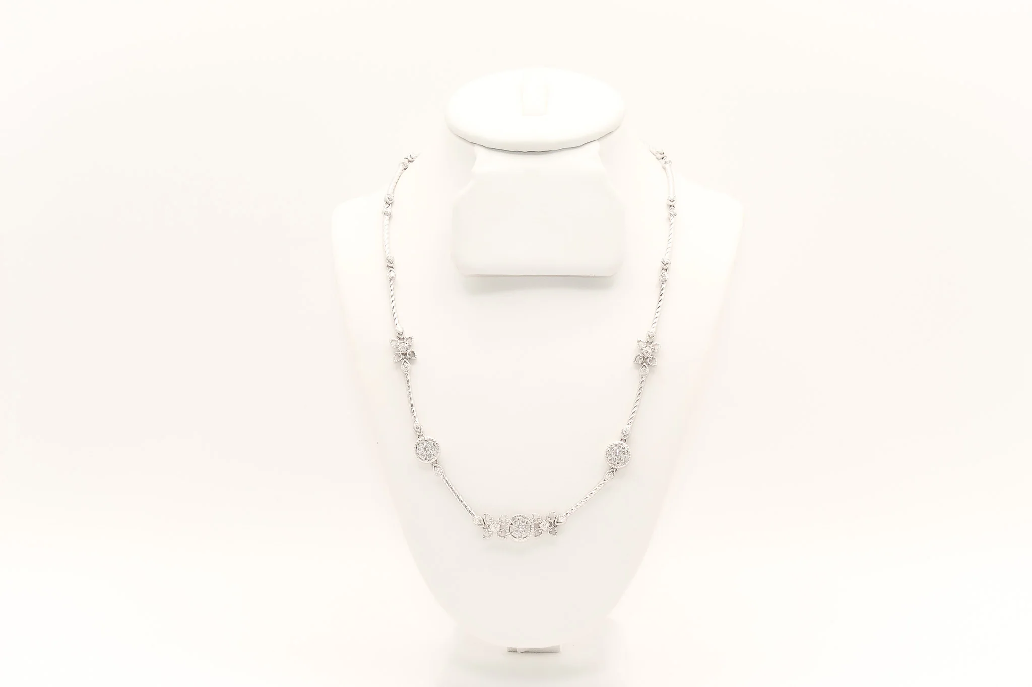 18K White Gold Diamond Ornate Necklace