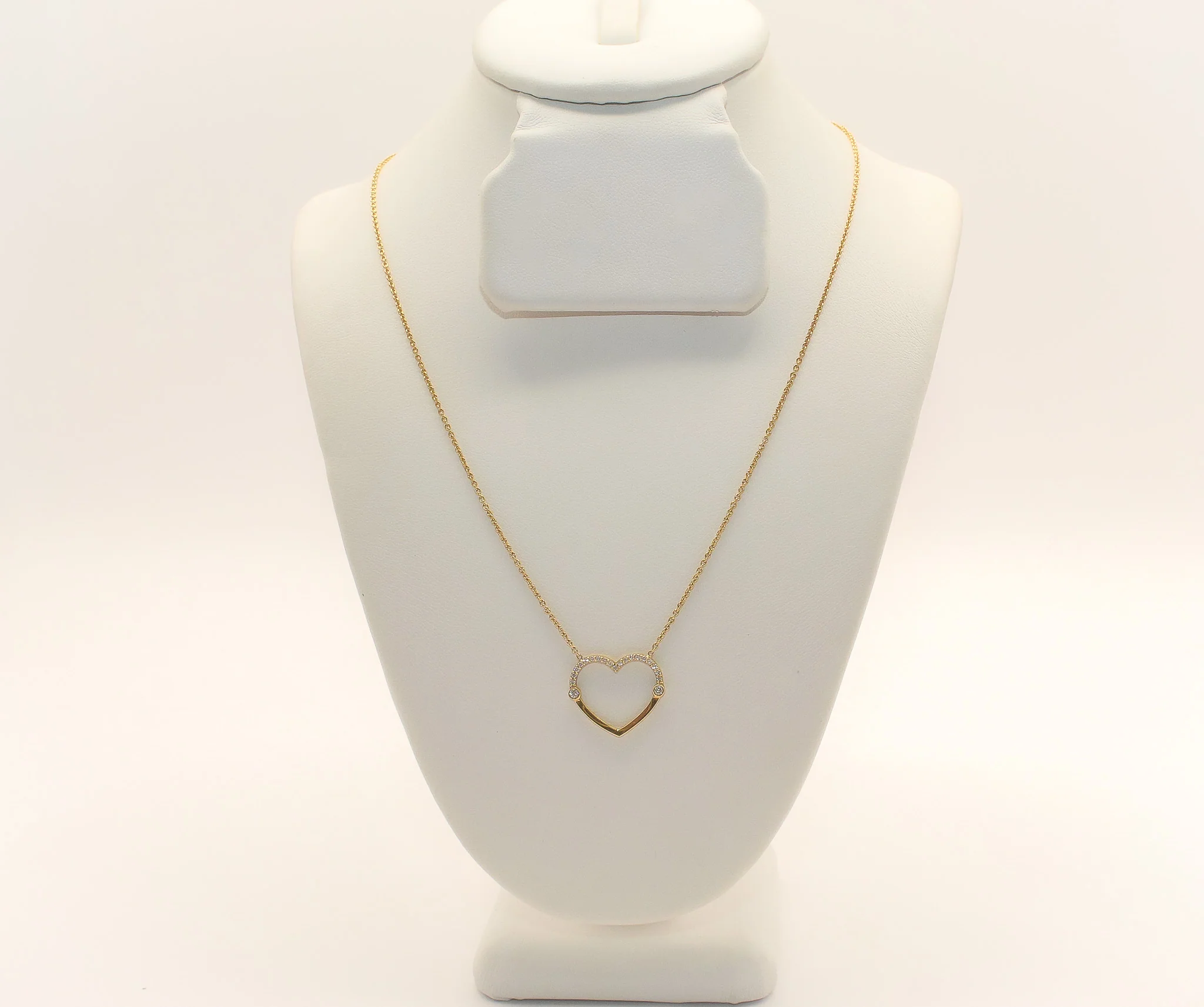 18K Gold Diamond Heart Necklace