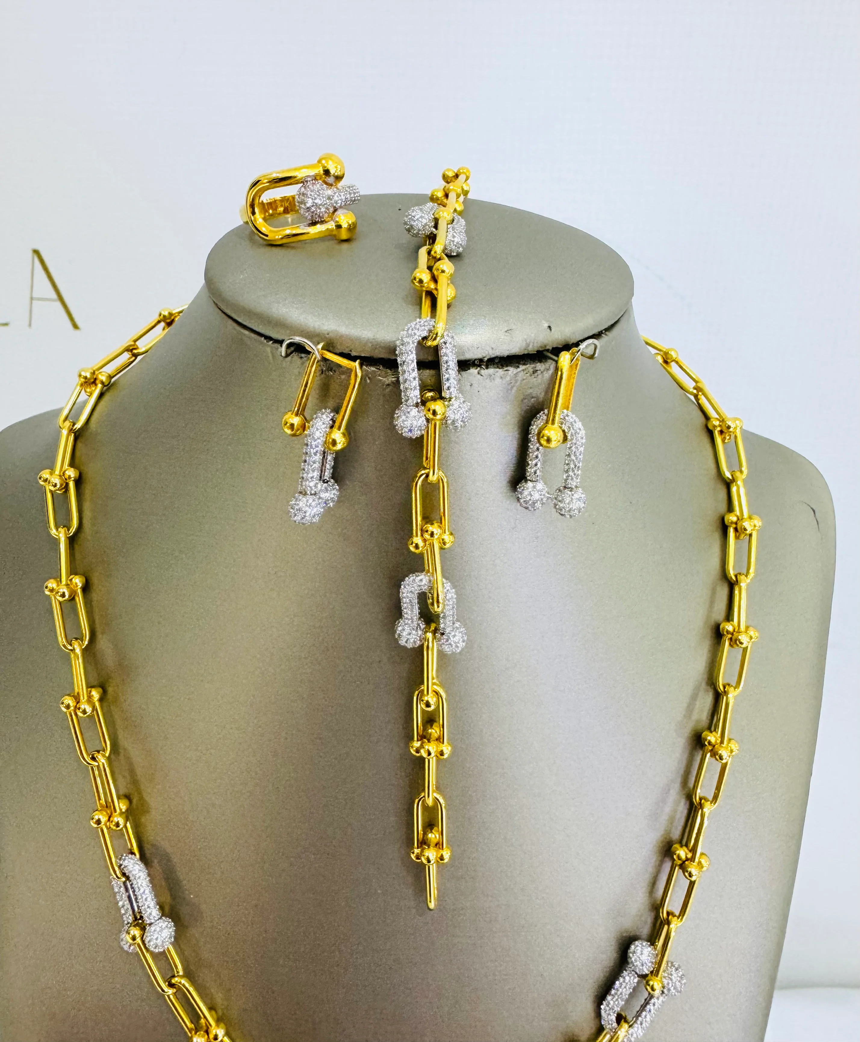21K Gold Studded Link Set - Image 3