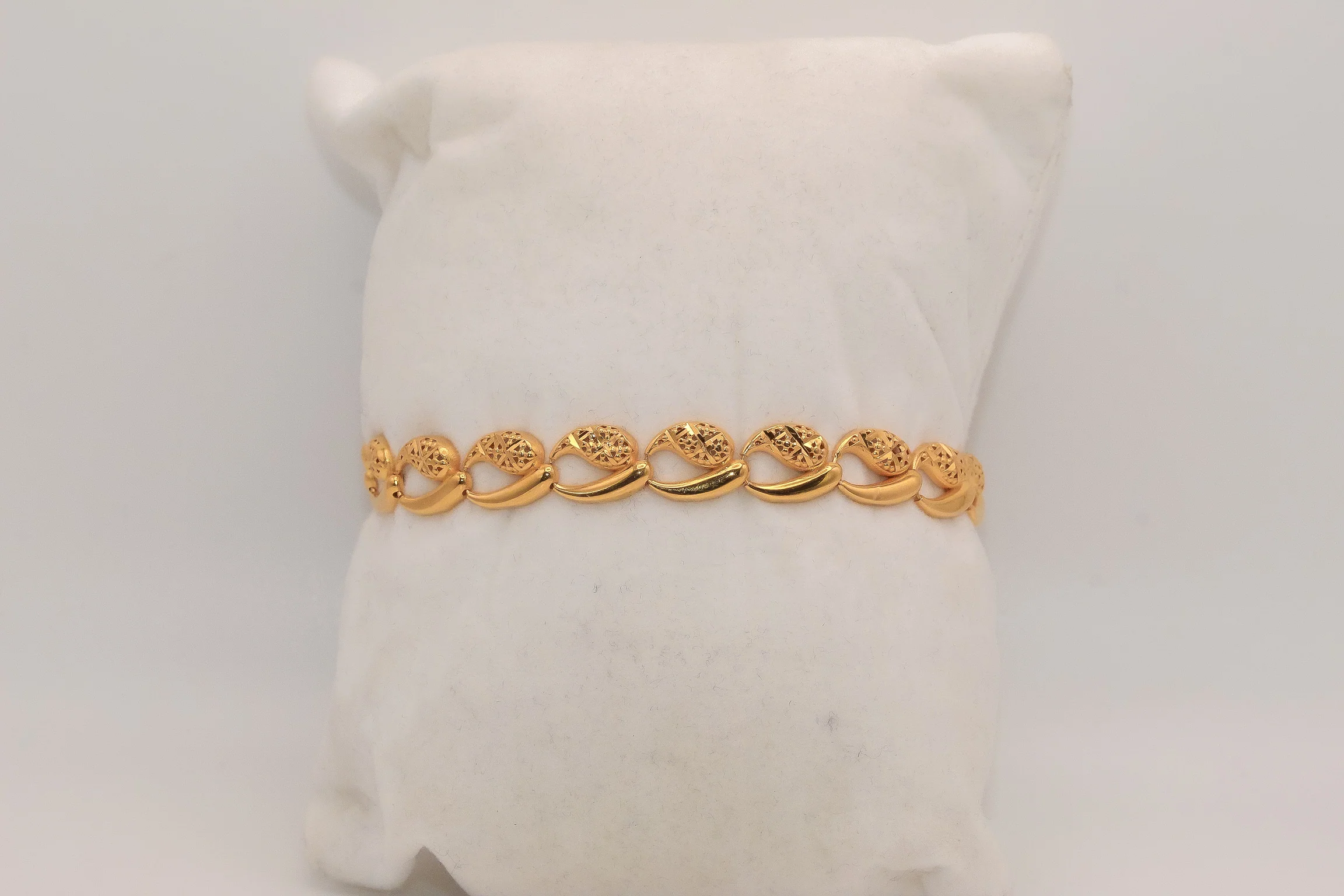 21K Fancy Bracelet
