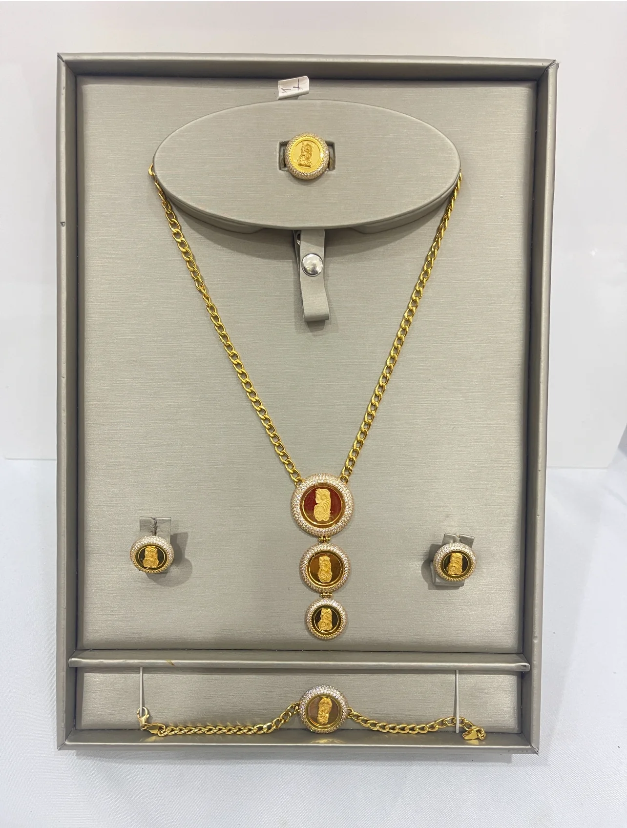 21K Gold Lady Futuna Set
