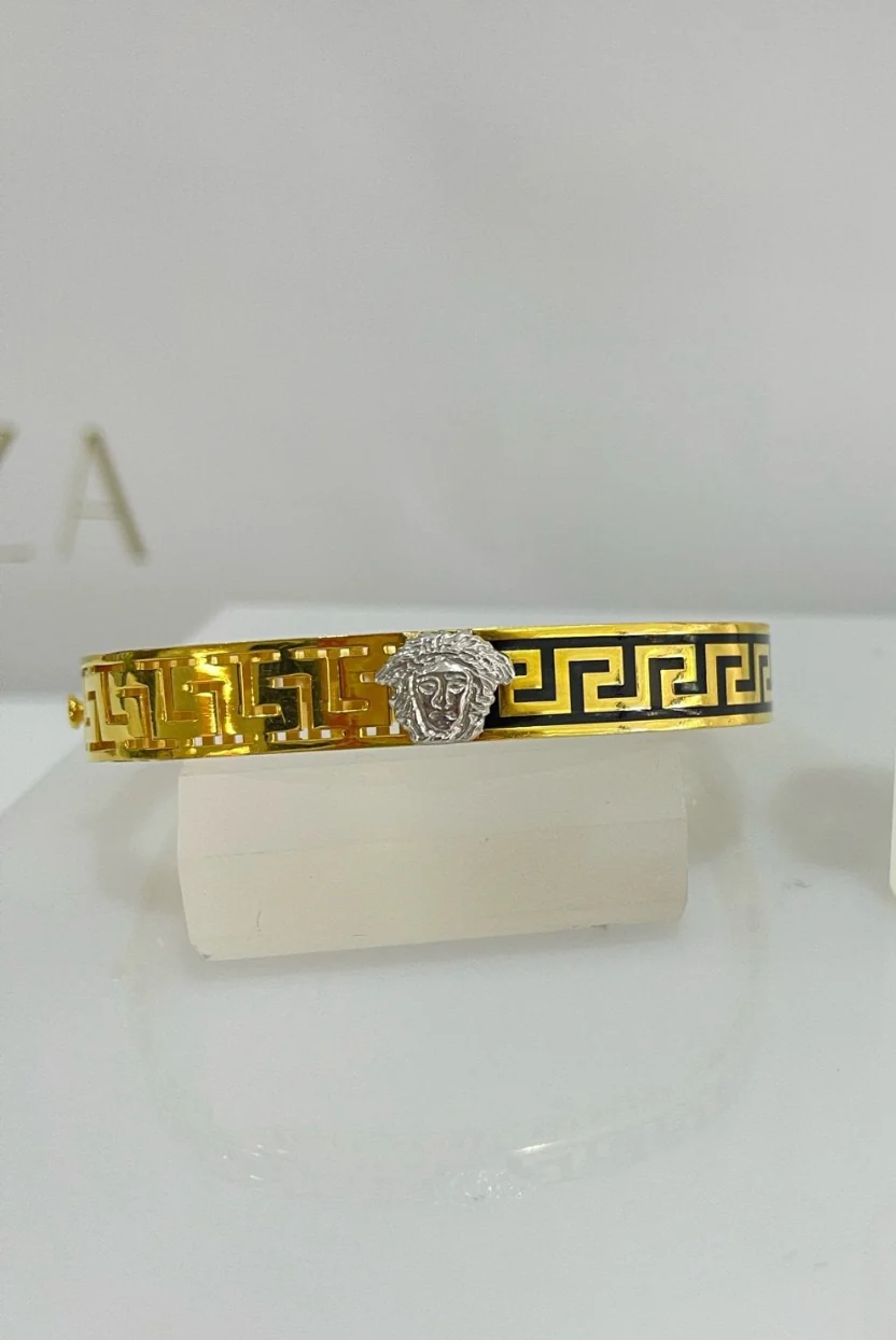 21K Gold Bangle Bracelet