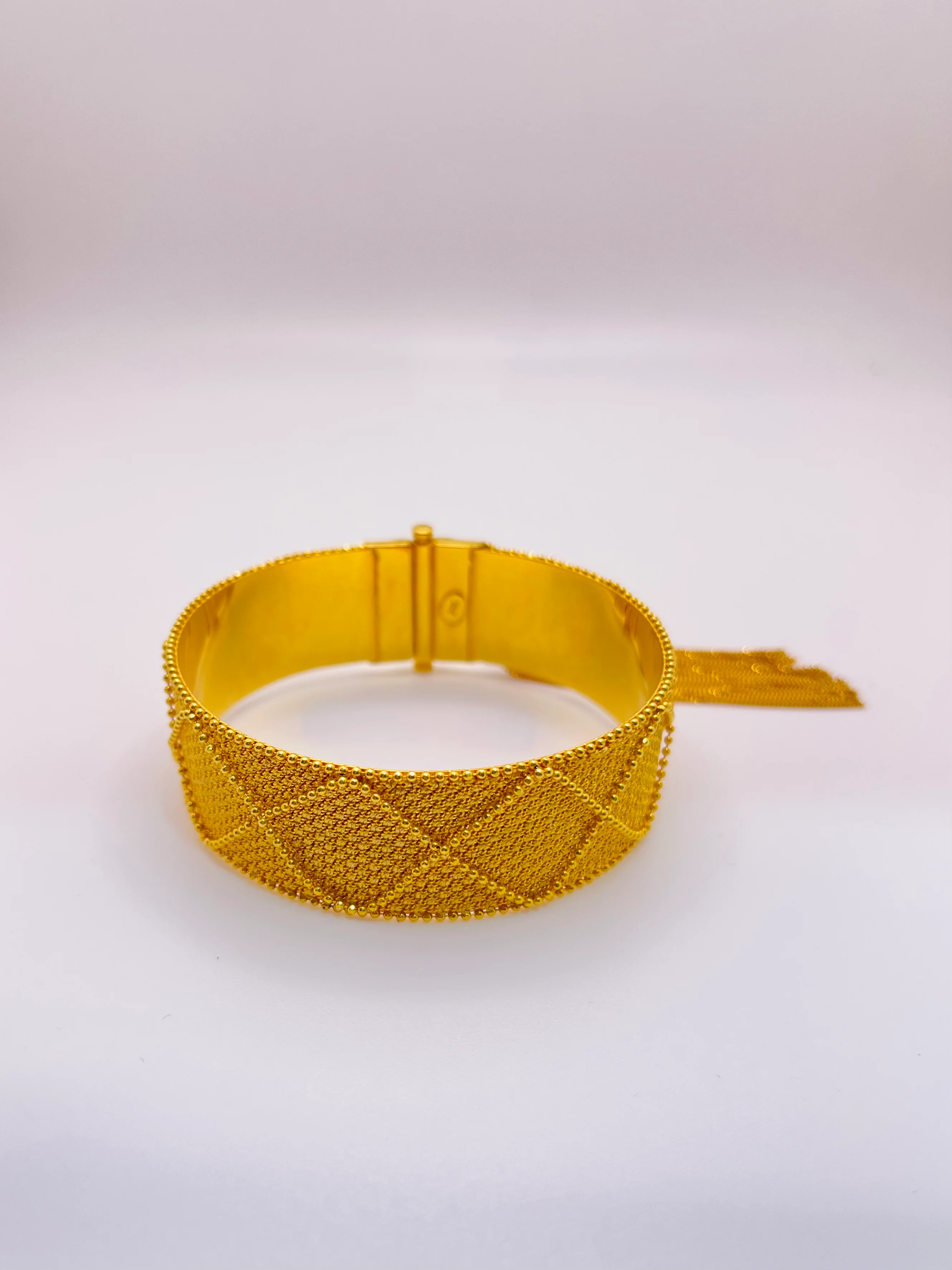21K Gold Bangle Bracelet