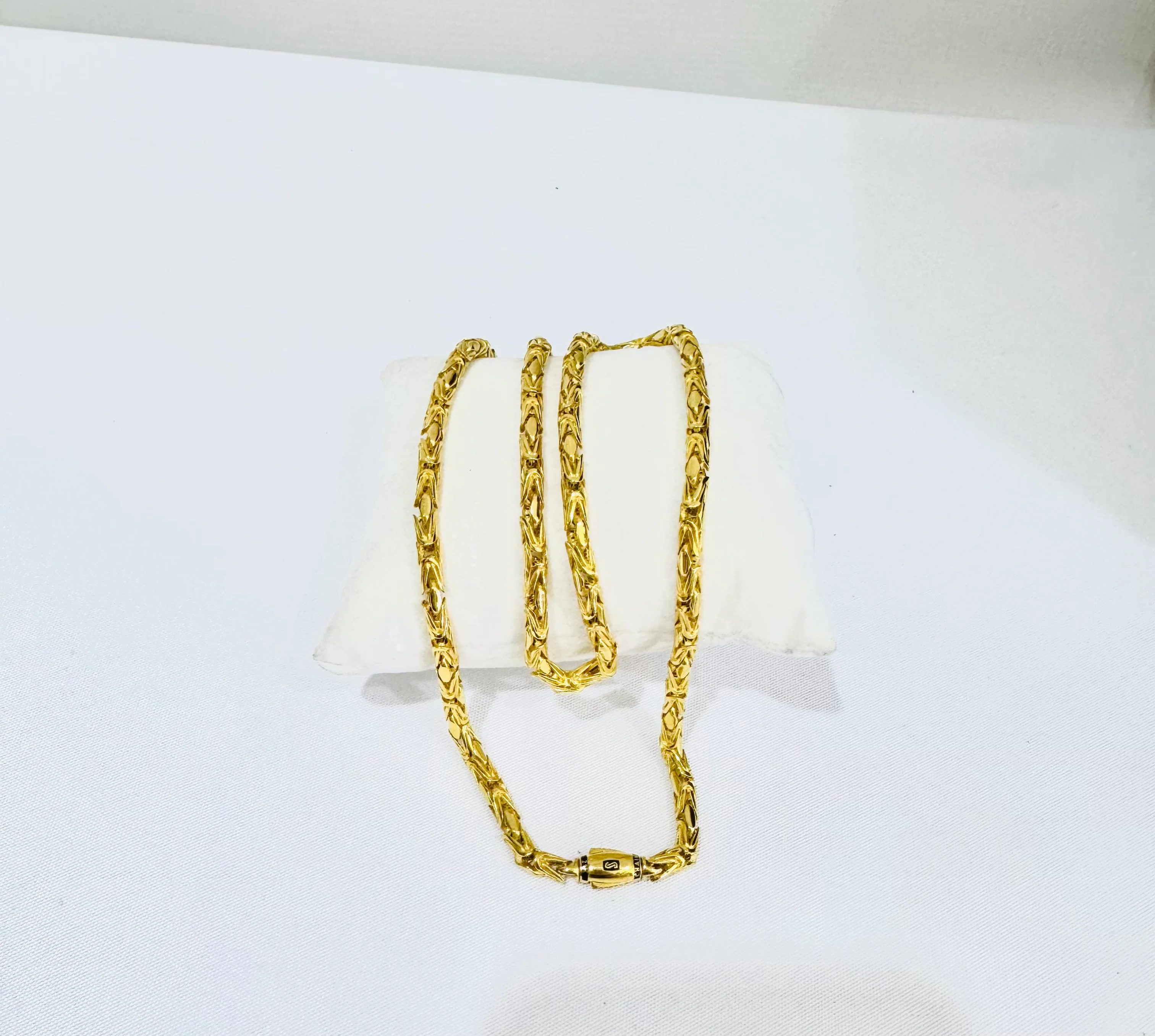 21K Gold Rounded Byzantine Monaco Chain Necklace - Image 2