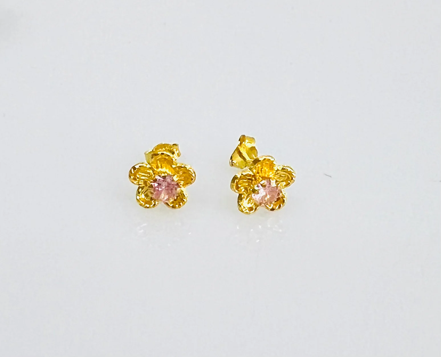 21K Gold Flower Earrings - Image 8