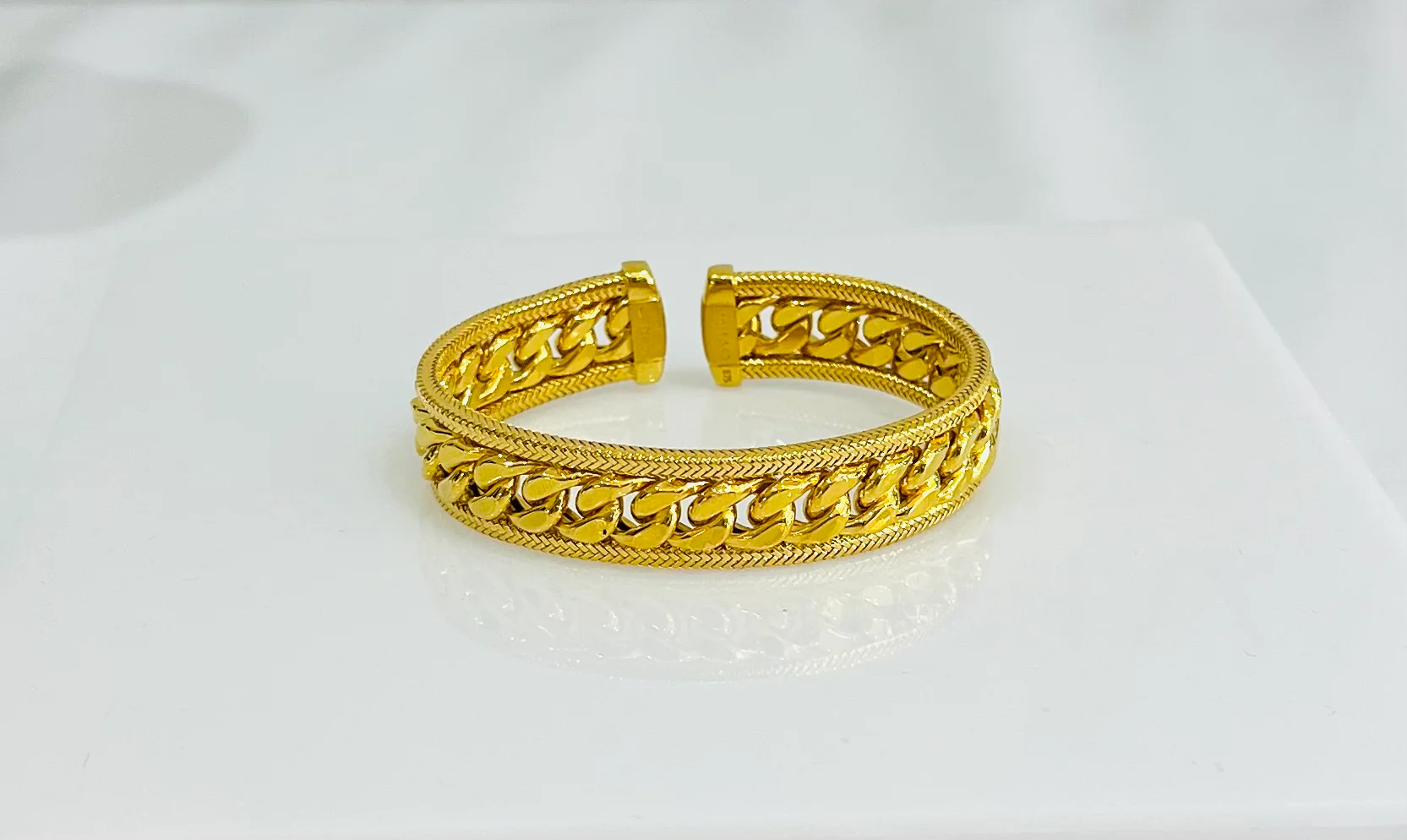 21K Gold Himo Cuban Link Cuff Bracelet