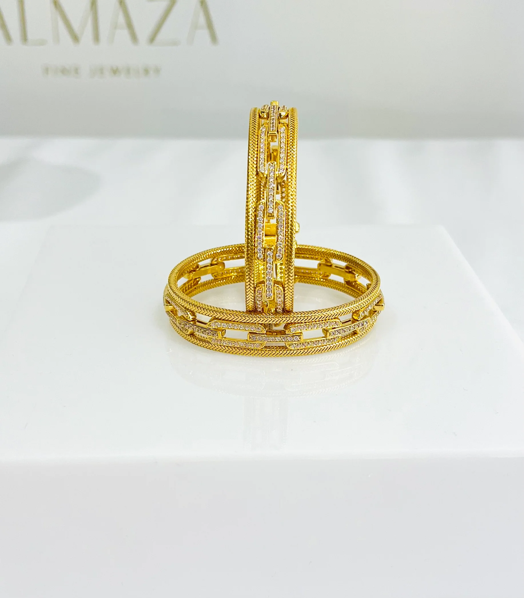 21K Gold Himo Link Cuff Bracelet - Image 5
