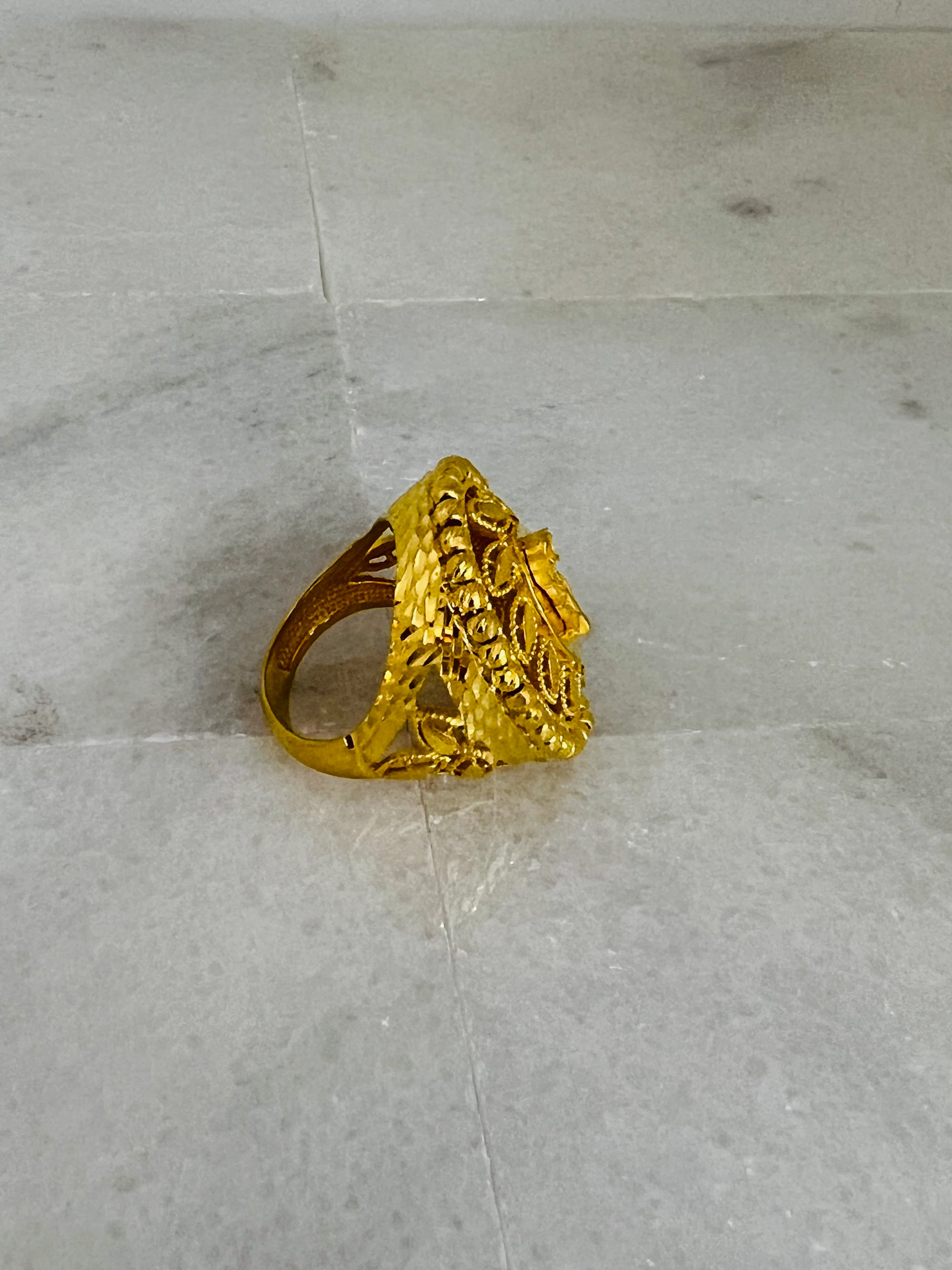 21K Gold Himo Oval Rose Ring - Image 2