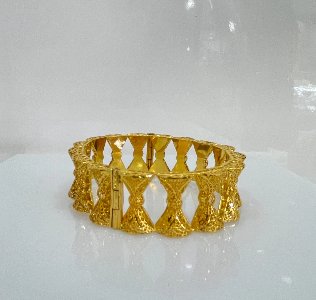 21K Gold Hinged Bracelet