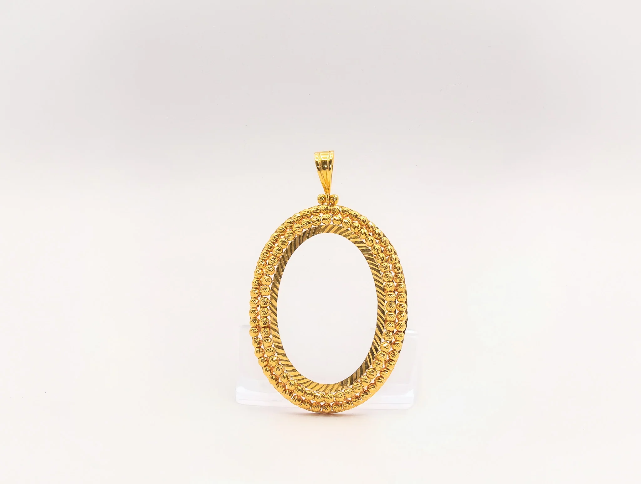 21K Gold Oval Himo Ounsa Frame Pendant
