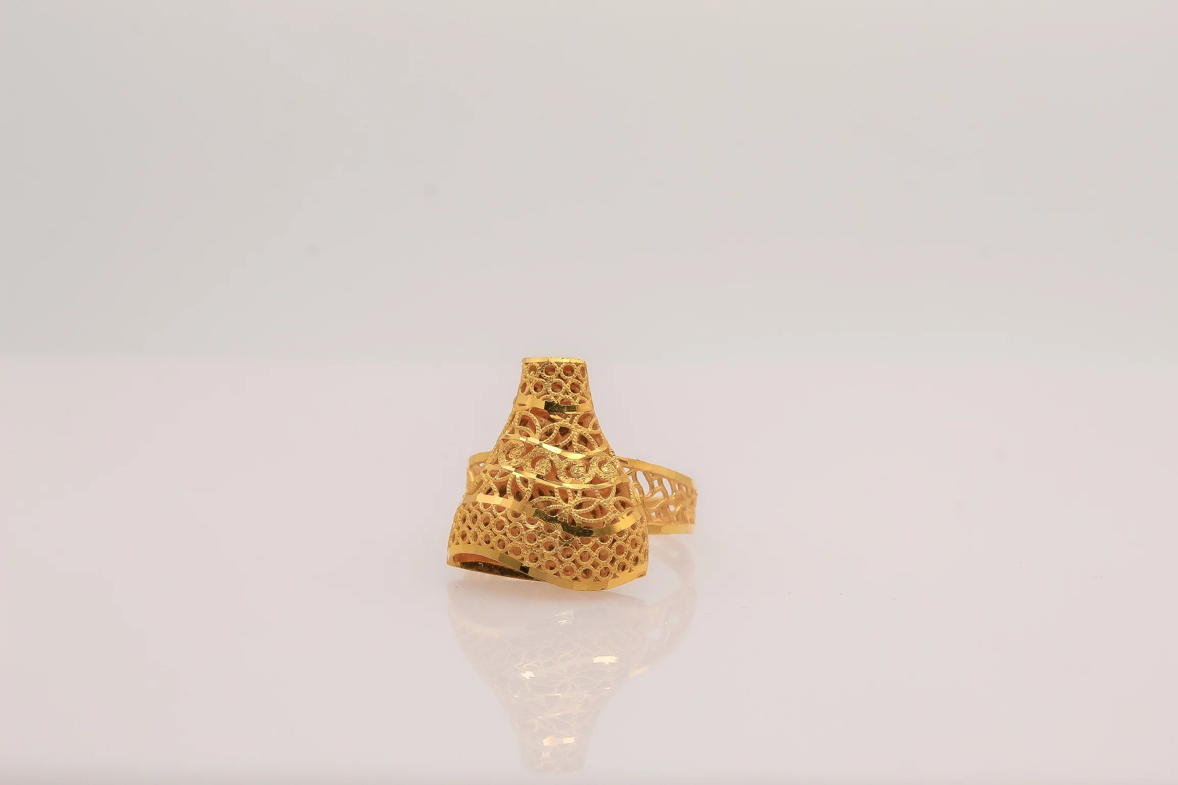 21K Gold Ring - Image 2