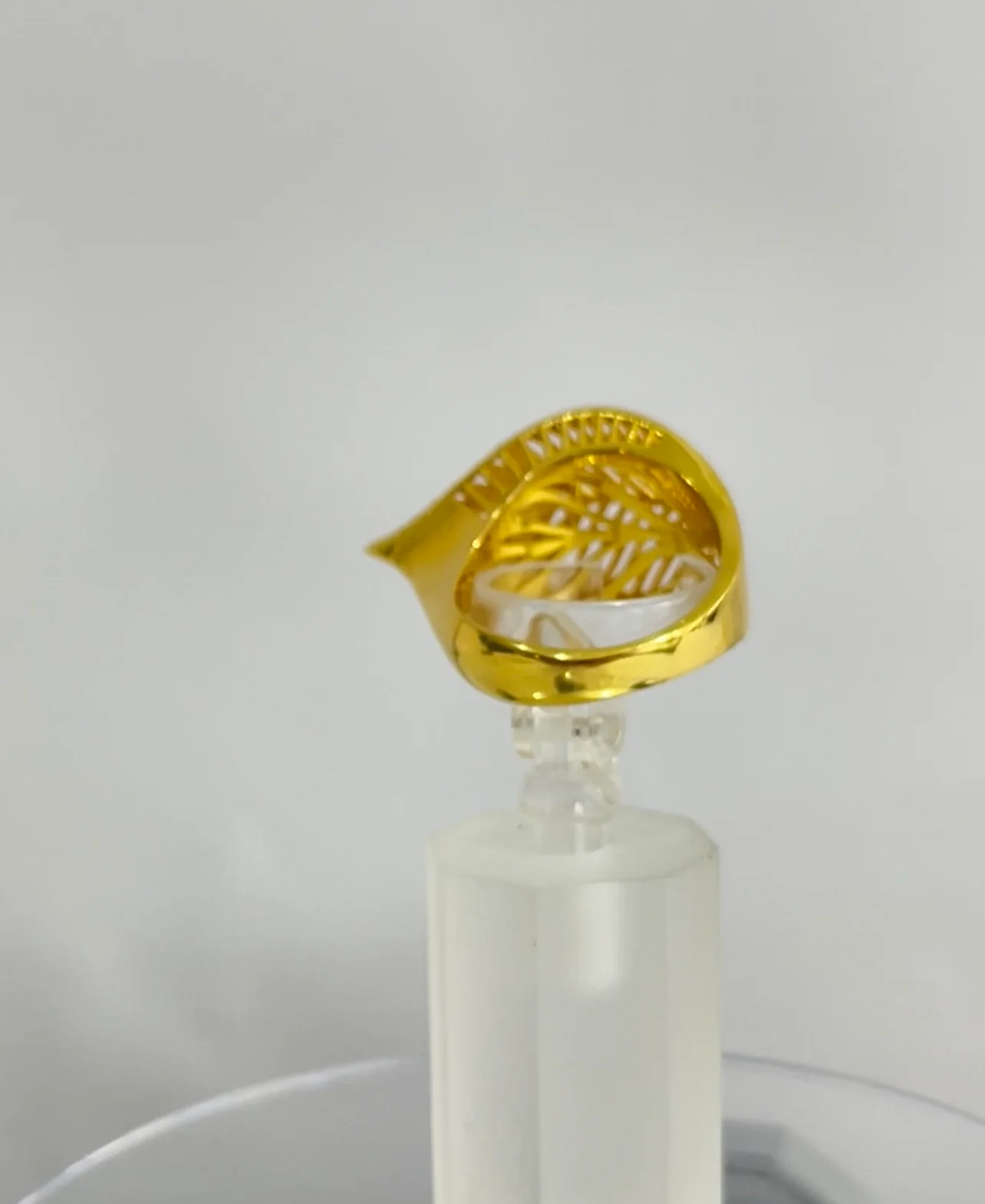 21K Gold Leaf Ring - Image 2