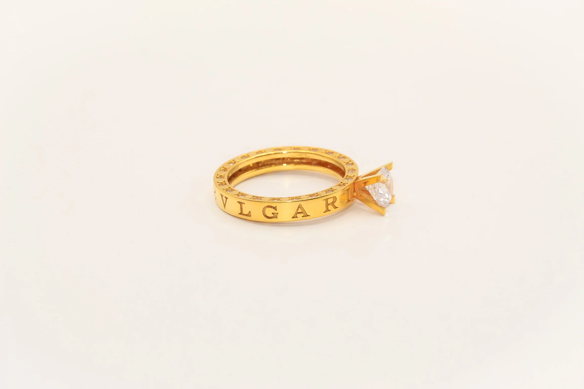 21K Gold Solitaire Ring - Image 2