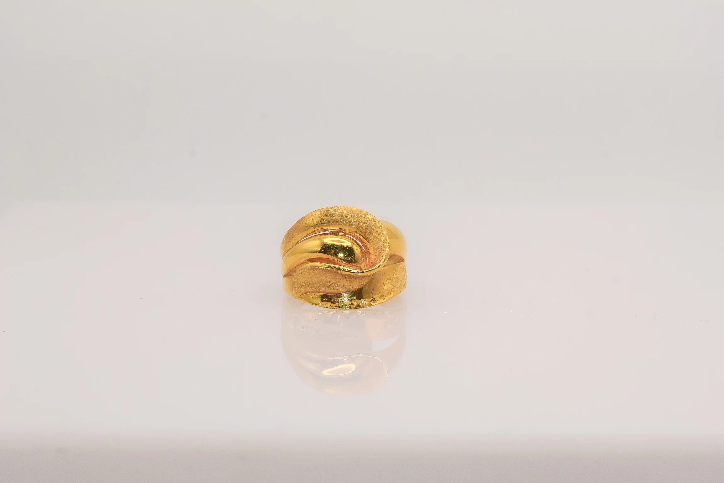 21K Gold Swirl Ring