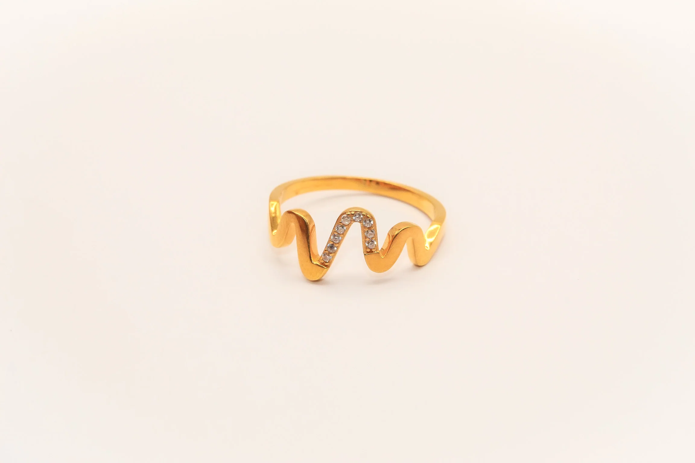 21K Gold Heart Beat Ring